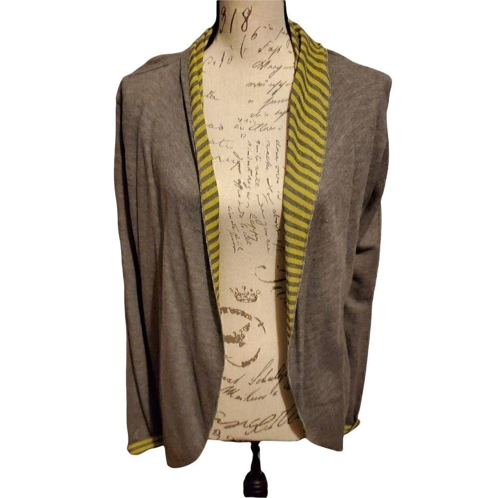 Ladies Soft Gray Cardigan with Green & Gray Striped Interior - Size Small